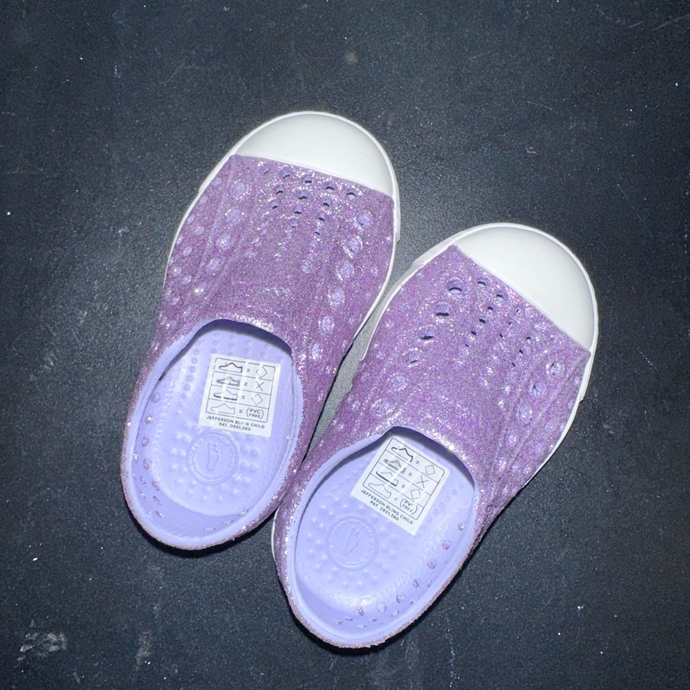 Sparkly purple Native toddler shoe